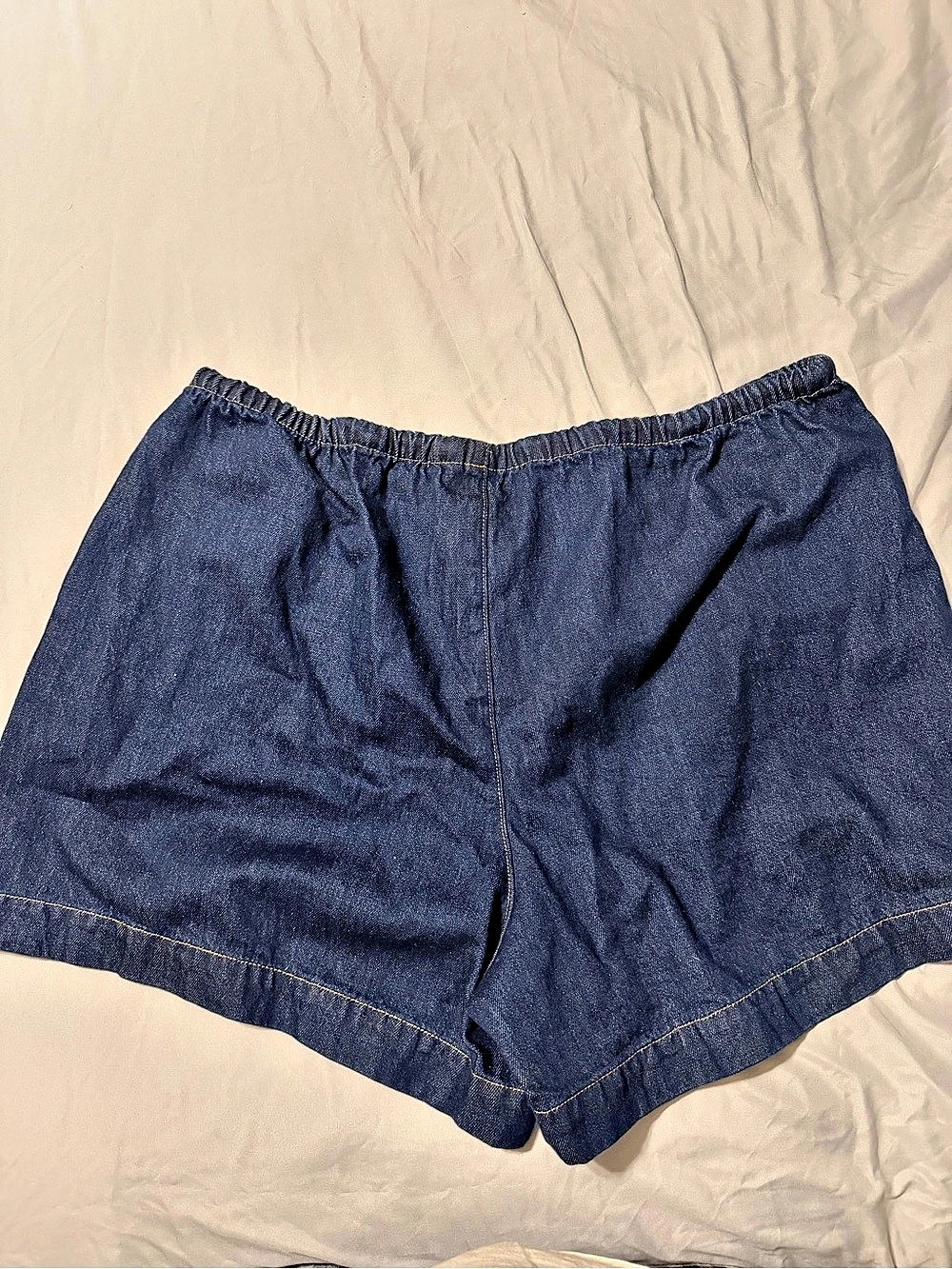 Denim drawstring Shorts - Picture 2 of 3